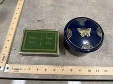 1930's Lucretia Vanderbilt New York Powder Tin Vanity Box Butterfly Footed Blue+