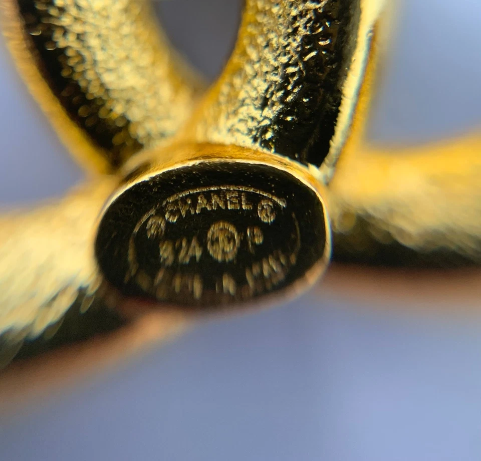 Auth CHANEL CC Black & White Earrings - Pre owned / LW5755 - Image 4 of 4