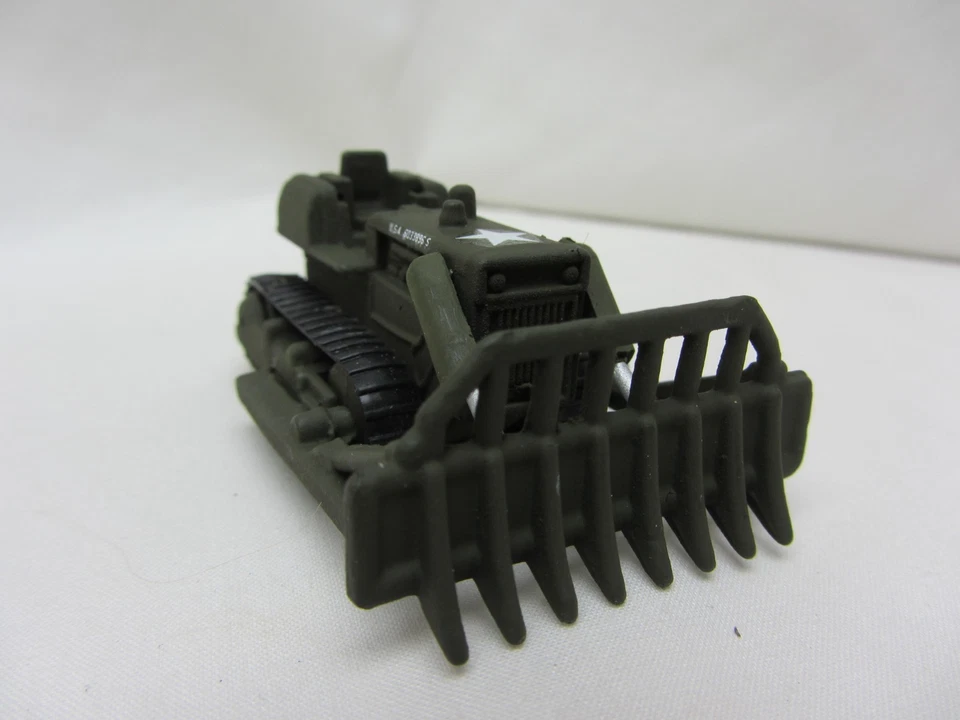 Yatming 1/64 Scale Bull Dozer Painted for US Army Use With Roco Minitanks - image 2 of 4