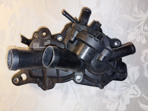 Thermostatgehäuse Deckel Wasserpumpe 04E121600CB 04E121117Q 04E121121L VW SEAT