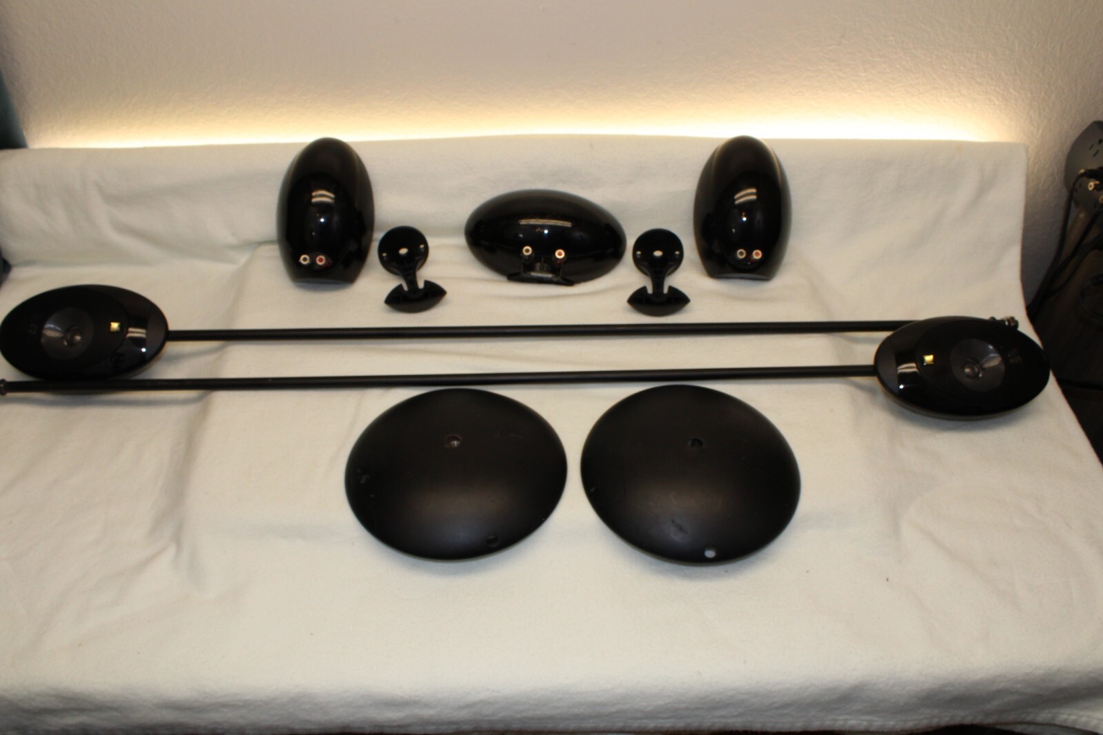 KEF HTS1001.2 ( 5 Piece) EGG Satellite Speaker SYSTEM With 2 Egg