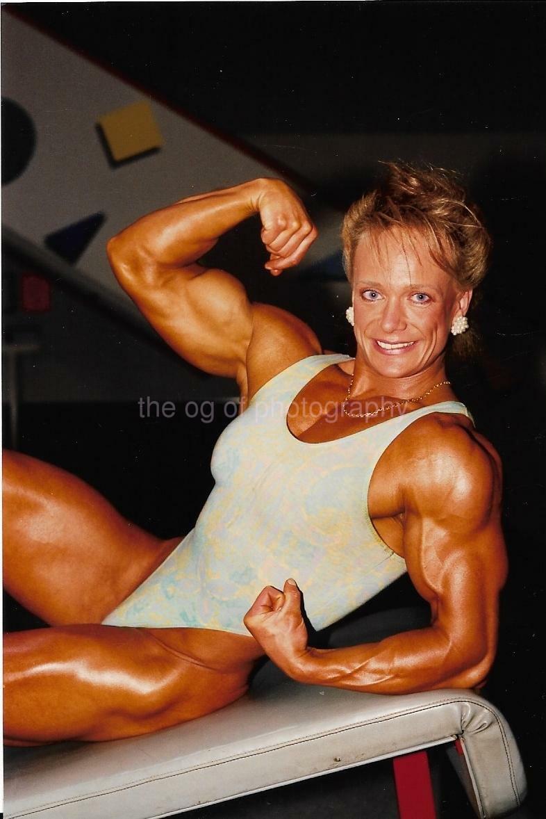 MUSCLE WOMAN 80's 90's FOUND PHOTO Color FEMALE BODYBUILDER