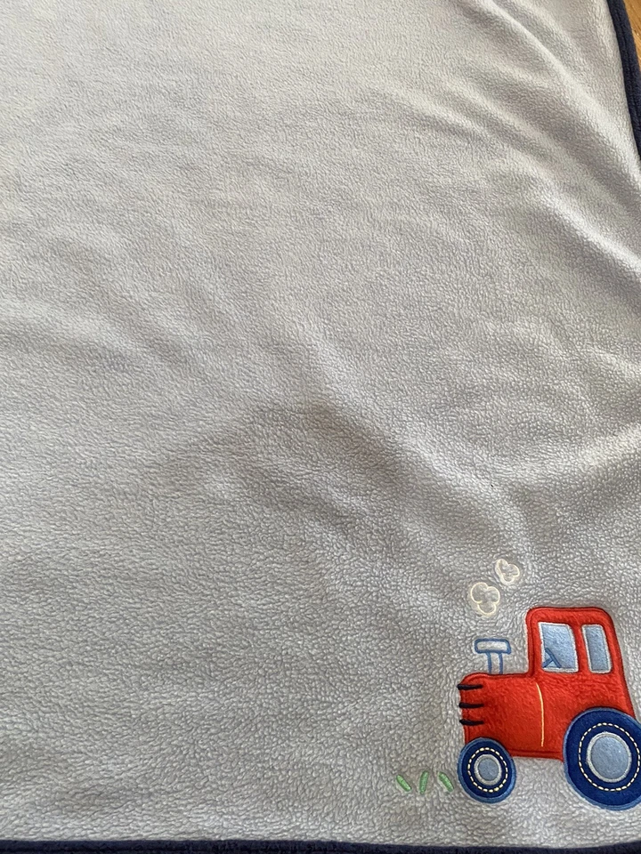 Manta Carter's Child of Mine azul niño bebé rojo tractor polar granja 29x34 Foto 3 de 4