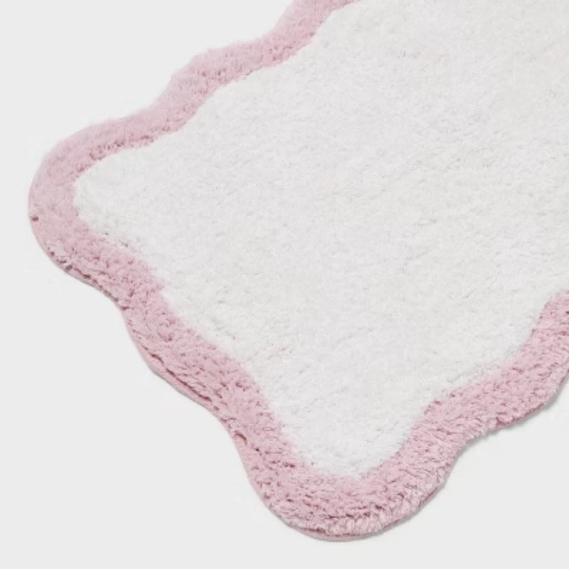 Alfombra de baño Purple Wave para niños' - Pillowfort Foto 3 de 4