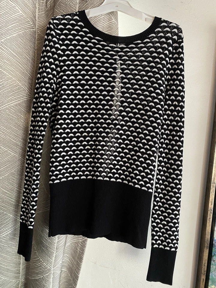 Karen Millen Monochrome Modern Knit Sweater Open Back Blue Bow Ties Sz M - Image 4 of 4