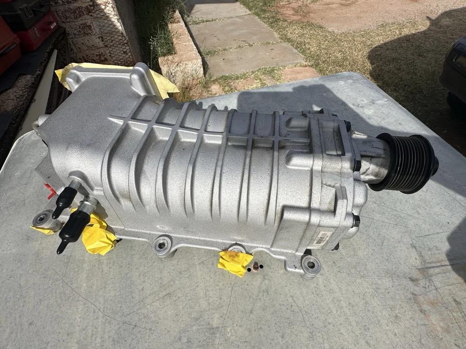 UNIDAD PRINCIPAL DE SUPERCARGADOR FORD MUSTANG GT500 DR3Z-6F066-AA fabricante de equipos originales Foto 3 de 4