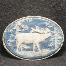 WJ03114 VINTAGE 1970s  ELK IN WOODS  NATURE WILDLIFE ARTWORK MENS BELT BUCKLE