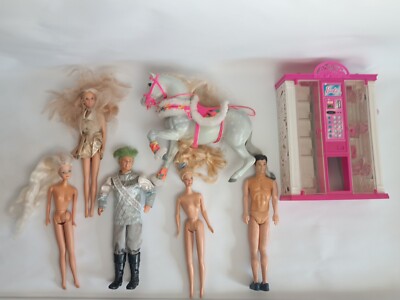 Barbie Konvolut Puppen Vintage,Mattel Pferd Von Barbie möbel und viele kleider 