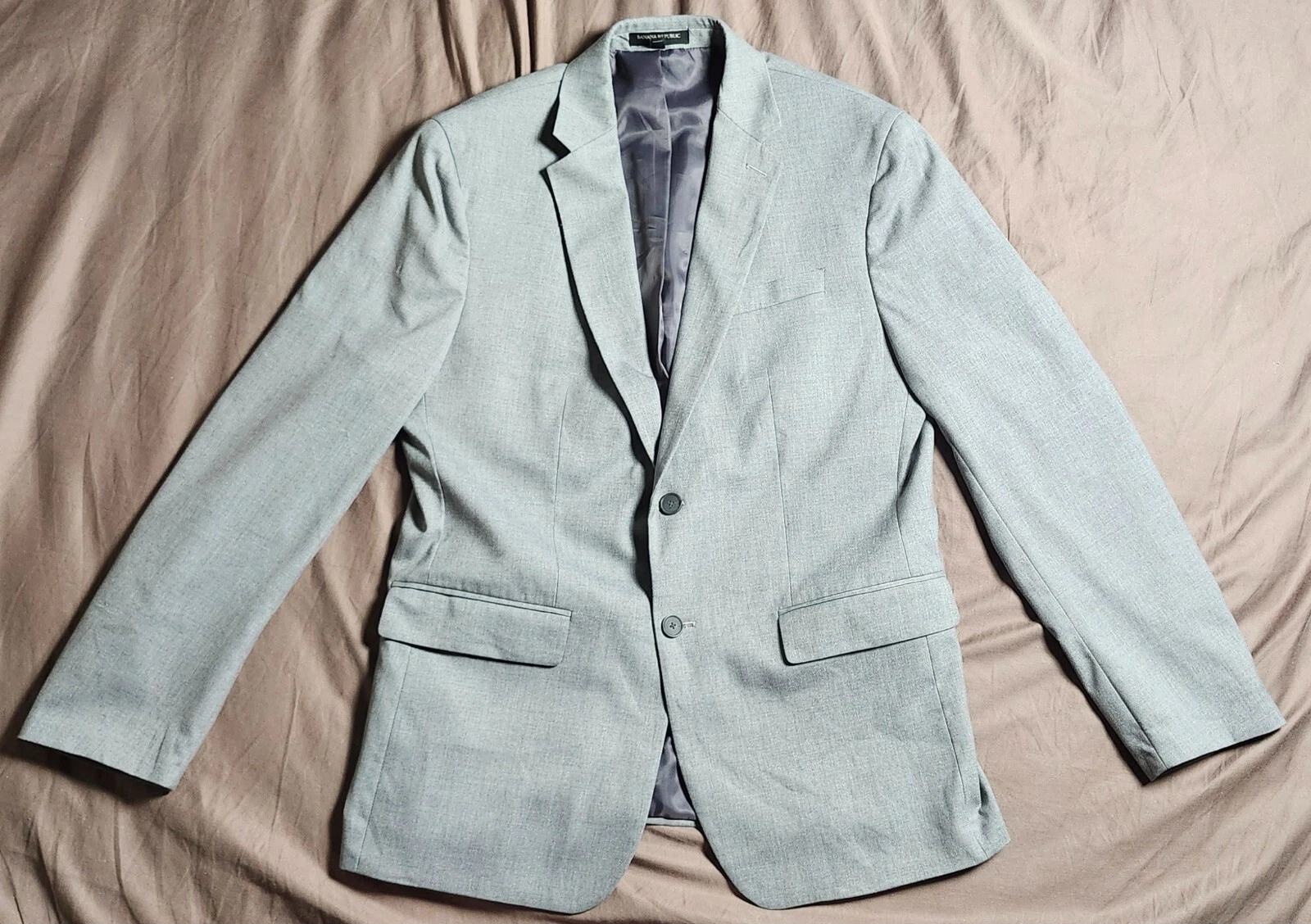 Banana Republic Slim Gray Blazer Size 42R Multi Pockets
