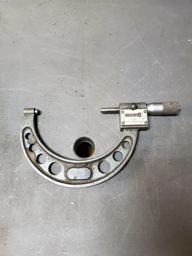 Mitutoyo 193-215 Anvil Outside Micrometer 4-5" Range .0001"