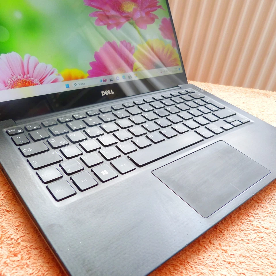 Dell XPS 13 9350 KOHLEFASER UltraBook 13 Zoll 4K UHD TOUCH Windows 11 l 16GB RAM - Bild 4 von 4