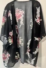 Women s Large Floral Pattern Kimono