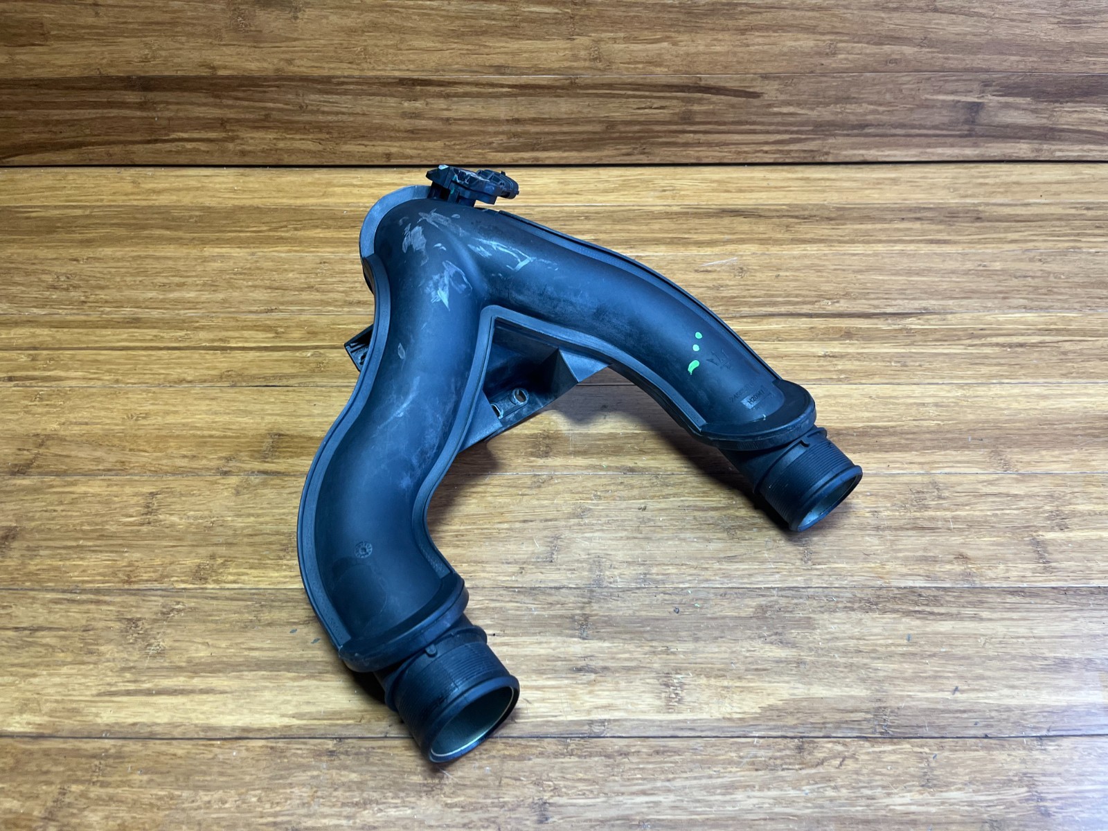 2017-2020 Maserati Levante M161 Intercooler Pressure Air Intake Pipe Duct OEM