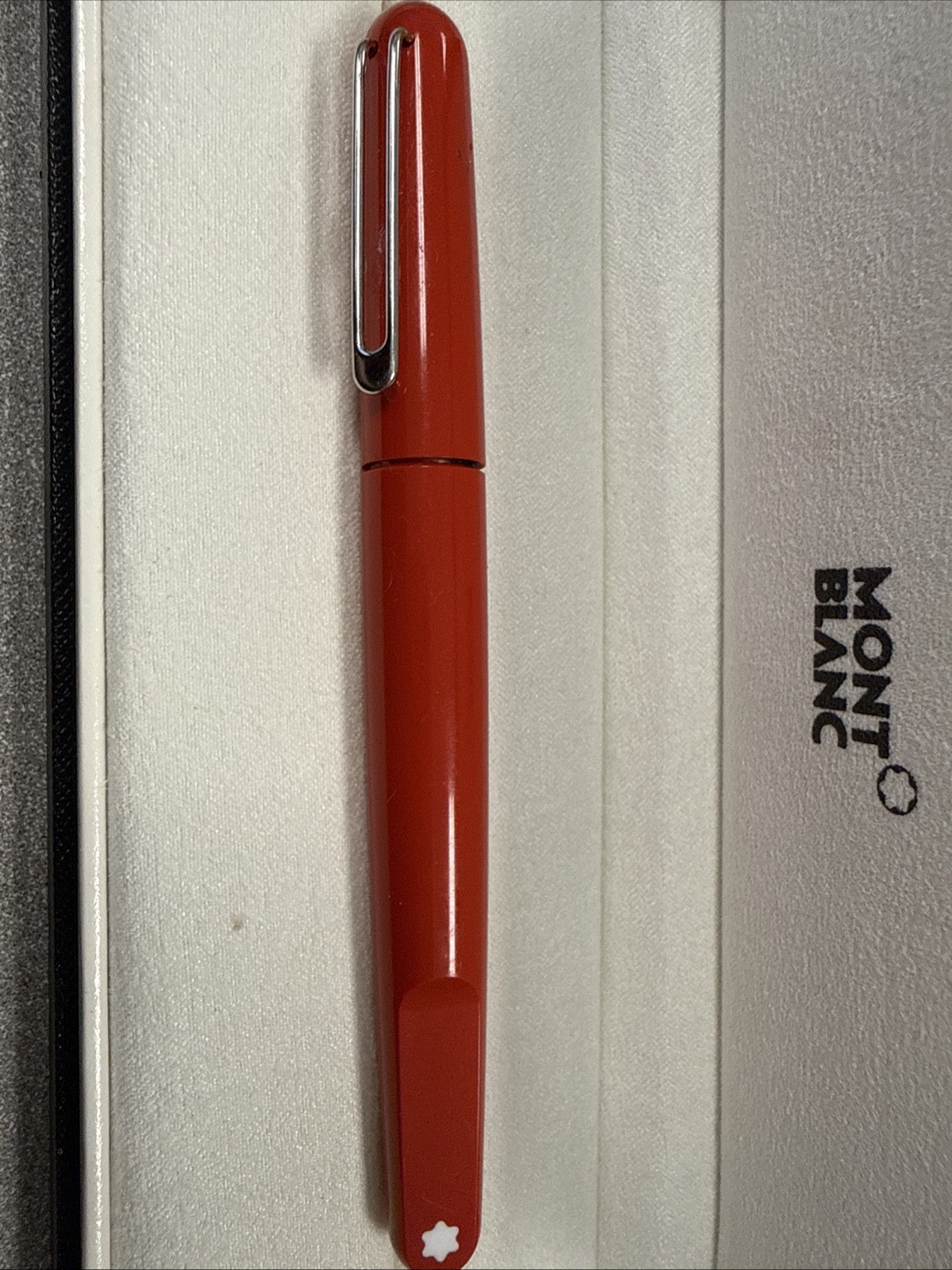 MONTBLANC M Red Special Edition designed by Marc Newson Red Resin Fountain Pen