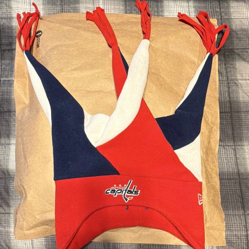 New Era Washington Capitals NHL Youth Fleece Tassel Beanie, Colorblock One Size