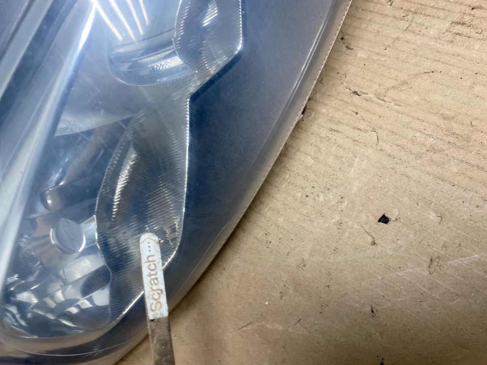 Faros halógenos izquierdo+derecho Ford Fiesta 2014 a 2019 OEM U2639 DW Foto 4 de 4