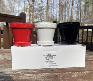 【最終値下4日】Supreme Mini Planters (Set of 3) Supreme Pot | eBay