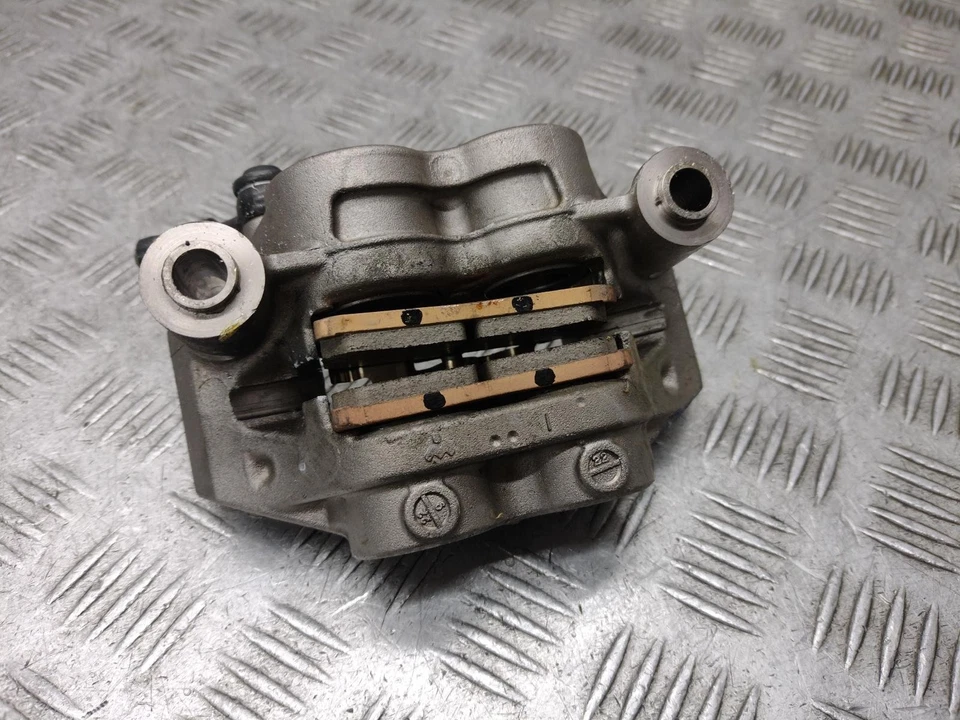 2024 YAMAHA YZF R1 F R1M 21 (YZF1000D) FRONT BRAKE CALIPER KIT - Image 4 of 4