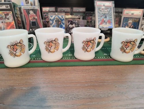 Vintage Anchor Hocking Fire King Esso Tony the Tiger Coffee Mug Set of 4