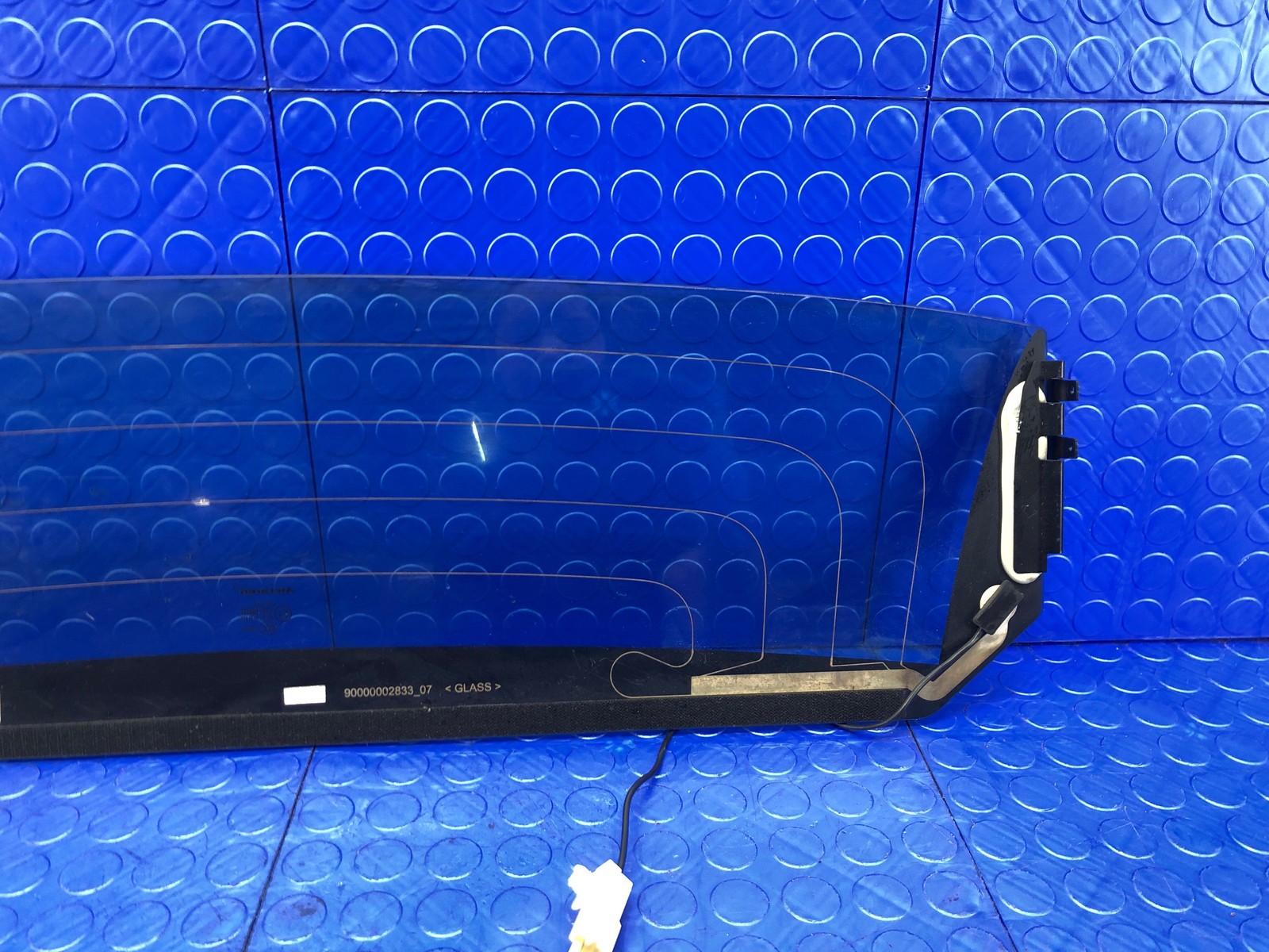 2016-2021 MCLAREN 570S OEM REAR BACK WINDOW GLASS PANE *DAMAGED WIRE*