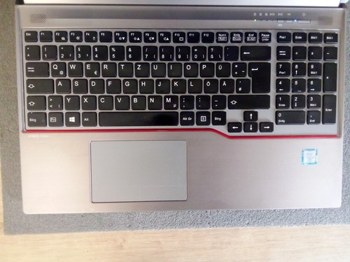 Fujitsu LifeBook E756 Intel Core i7-6600U / 15,6Zoll - Afbeelding 5 van 14