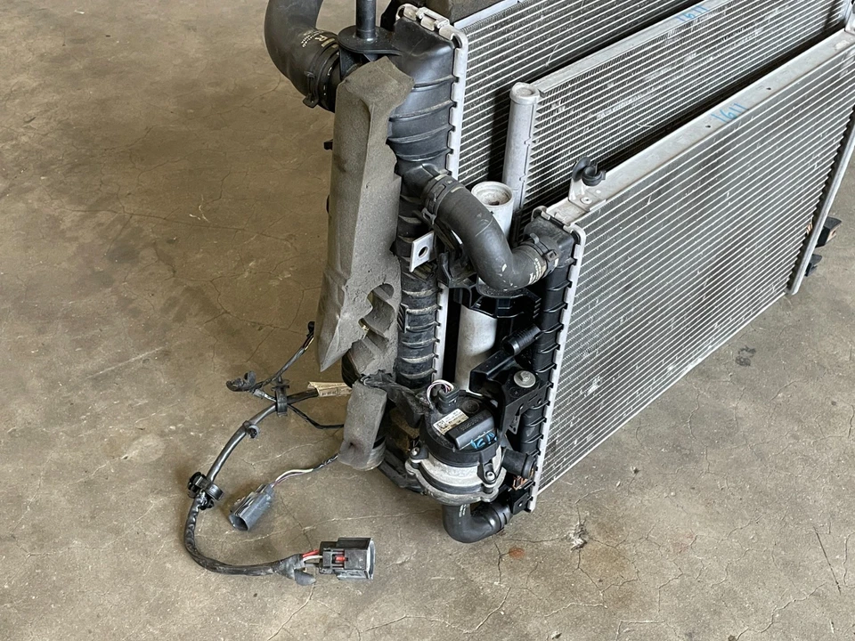 Unidad de ventilador condensador radiador Jaguar tipo F 15 16 17 3,0 L 1611 OEM Foto 2 de 4