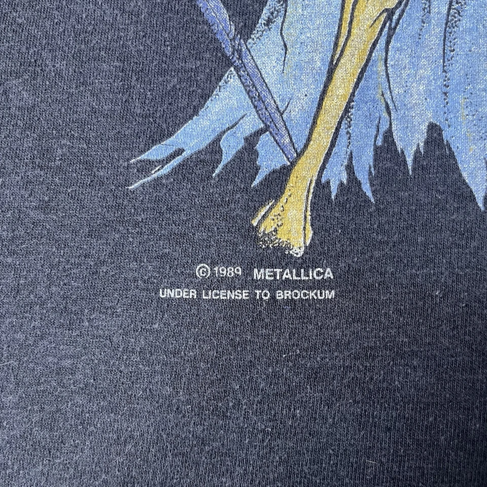 Vtg 1989 Metallica their Money Tips Her Scales Again T-shirt Men M Tour Band Tee - Image 4 of 4