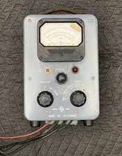 Hewlett Packard 410B Vacuum Tube Voltmeter HP with probe