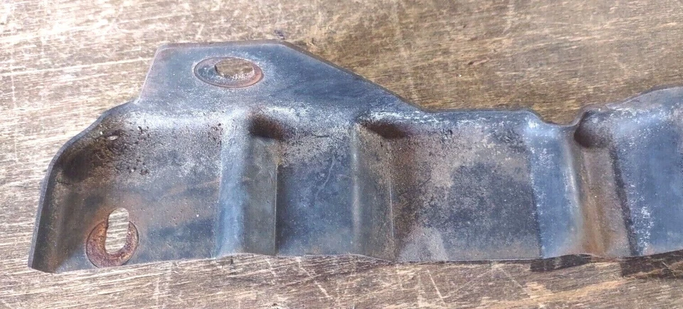 1983 Pontiac Bonneville HEADER PANEL Center reinforcement bracket FC-5 - Image 3 of 4