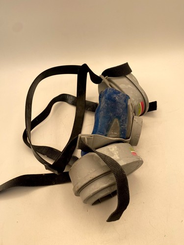 MSA Half Face Reusable Respirator Blue & Gray Adjustable Straps Lightweight - Picture 5 of 5