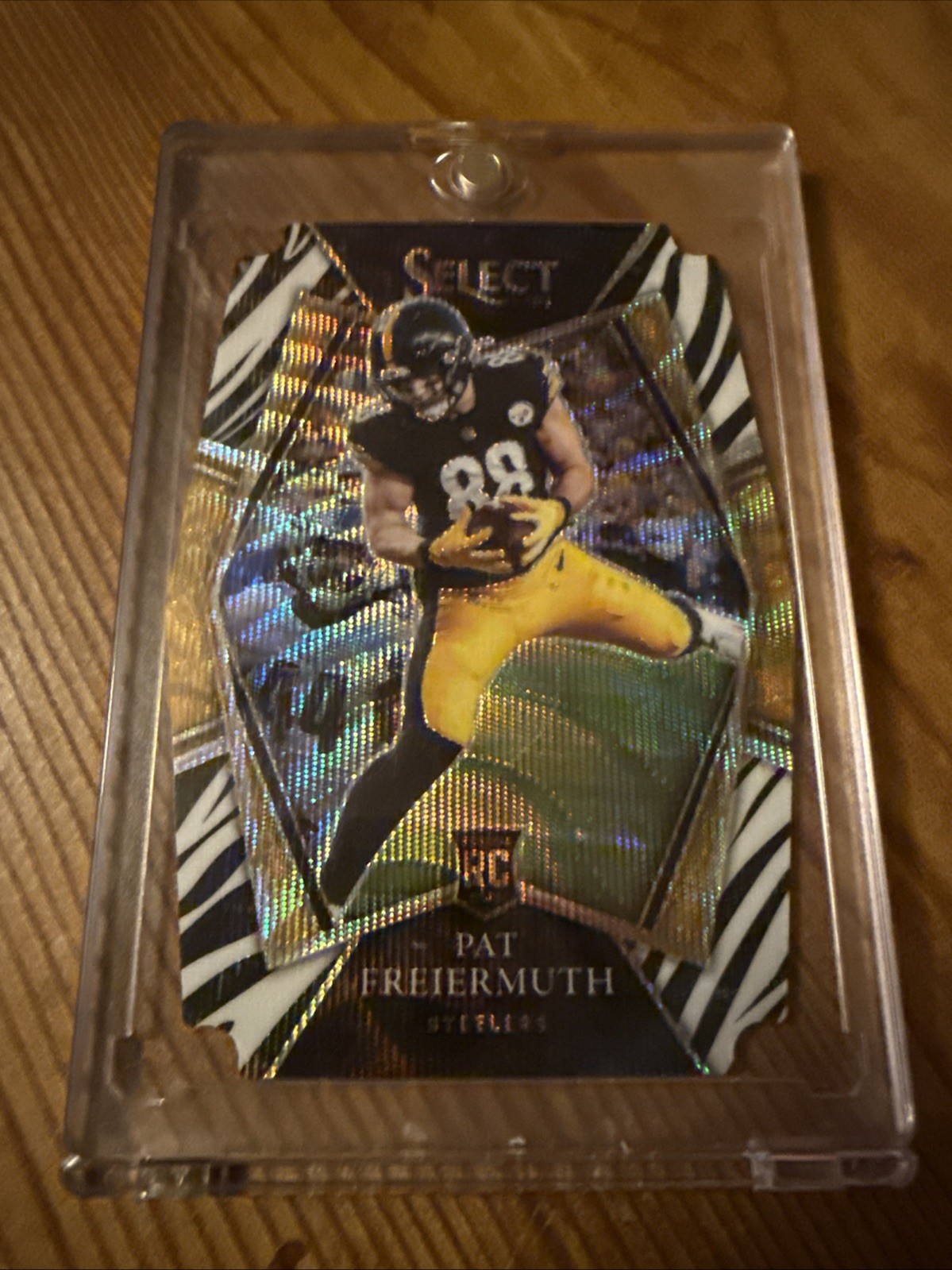 2021 Panini Select - Premier Level Pat Freiermuth #159 Zebra Prizm Die-Cut (RC)