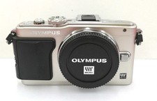 OLYMPUS E-PL6 Mirrorless Camera