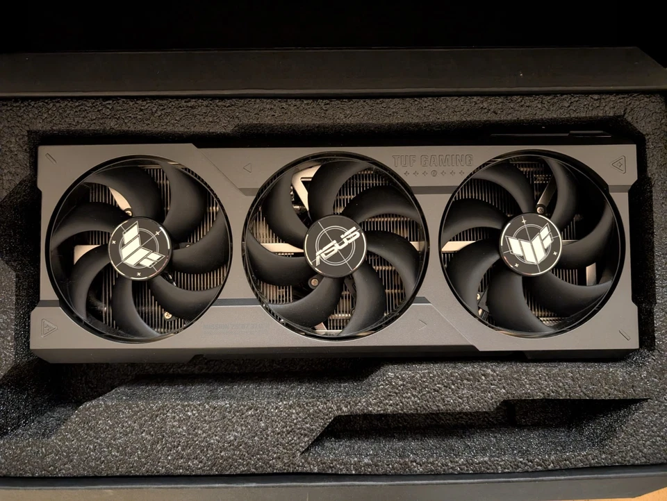 Asus 4090 TUF Gaming Cooling Unit + Fans - Heatsink ONLY - Image 2 of 4
