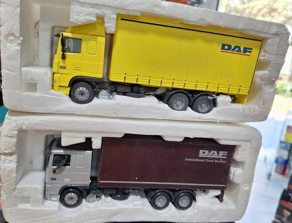Daf XF Rigid-Frame Box Van + Daf 95XF BOX Truck JOAL 357 + 354 1:50 ...