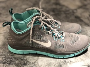 nike free run mint