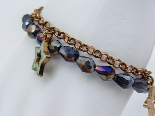 Gold & Pearlescent Bead Bracelet with Glow-in-the-Dark Stars - UV Reactive - Picture 5 of 5