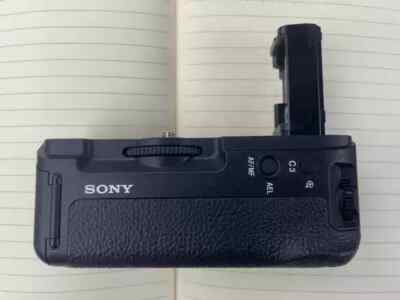 Song VG-C2EM Vertical battery grip for Sony ILCE-7M2 ILCE-7rM2 A7II A7rII A7sII