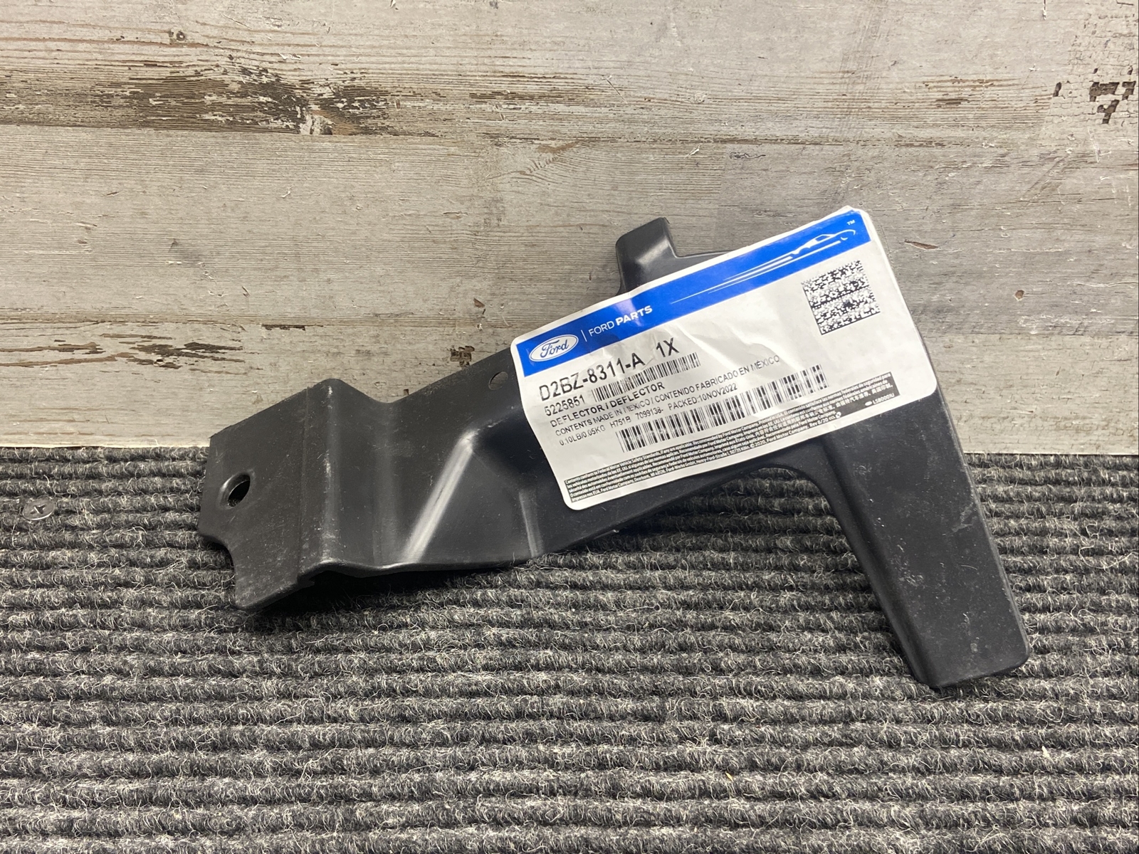 20142019 Ford Fiesta D2BZ8311A Side Air Baffle Duct Deflector Shield