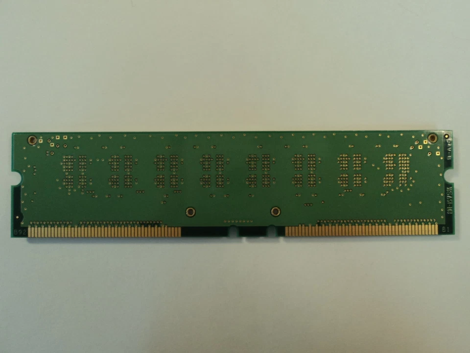 Samsung RAM Memory Module 128MB PC700 RDRAM RIMM 184-Pin RAMBUS MR18R0828AN1-CK7 - Image 4 of 4
