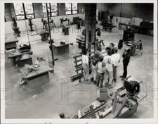 1989 Press Photo Dave Koziol and students in Pathfinder carpentry class, MA.