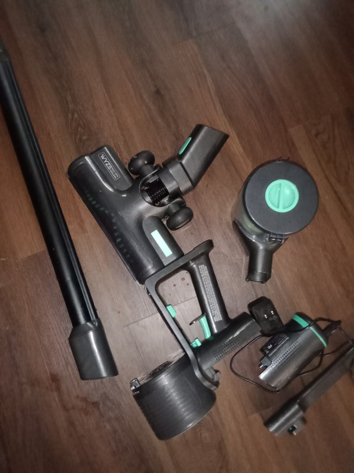 Wyze Cordless Stick Vacuum 20kPa for Carpet, Hard Floors and Pet Hair