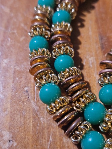 Signed Vintage Castlecliff Goddess Necklace Jade colored Beads Gold Tone Spacers - Picture 4 of 24