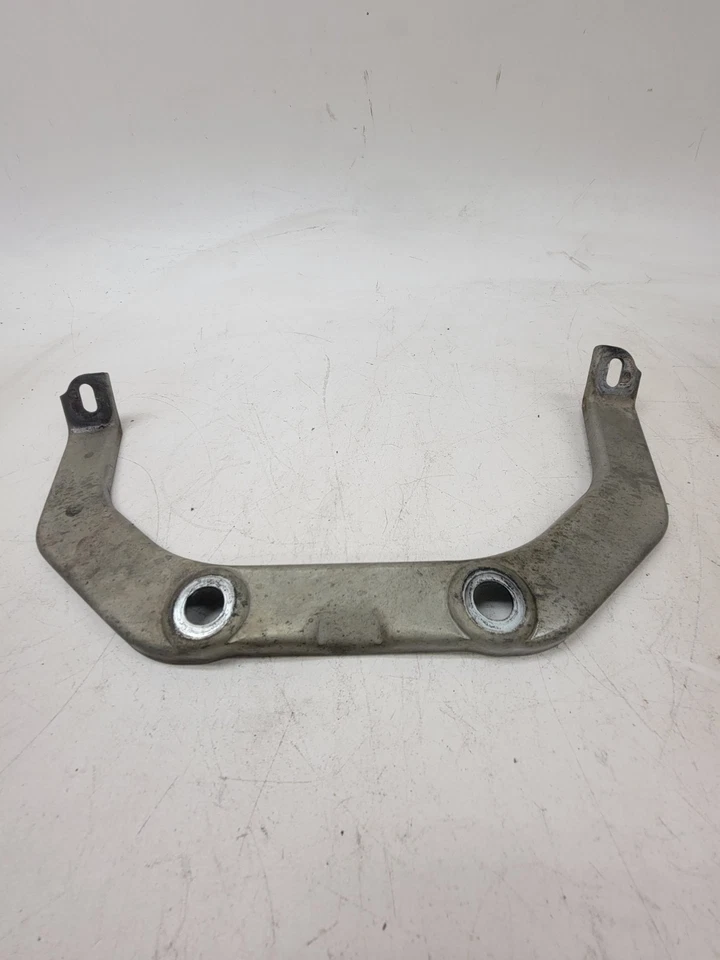 Soporte de montaje convertidor catalítico Nissan 350Z Infiniti G35 2003-2008 OEM Foto 4 de 4