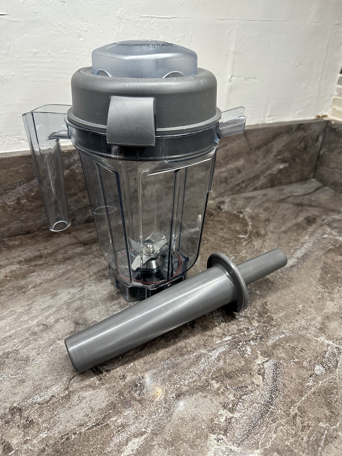 Vitamix Blender Dry Grains Pitcher Container w/ Lid Replacement 32oz 4-Cups