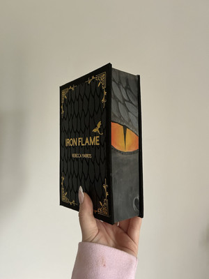 Iron Flame by Rebecca Yarros REBOUND with sprayed edges and Xaden bonus chapters