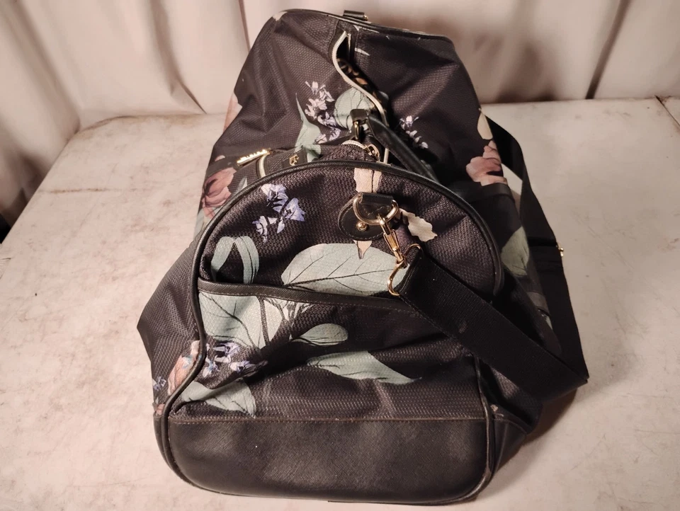 Bebe Duffel Bag - Image 4 of 4