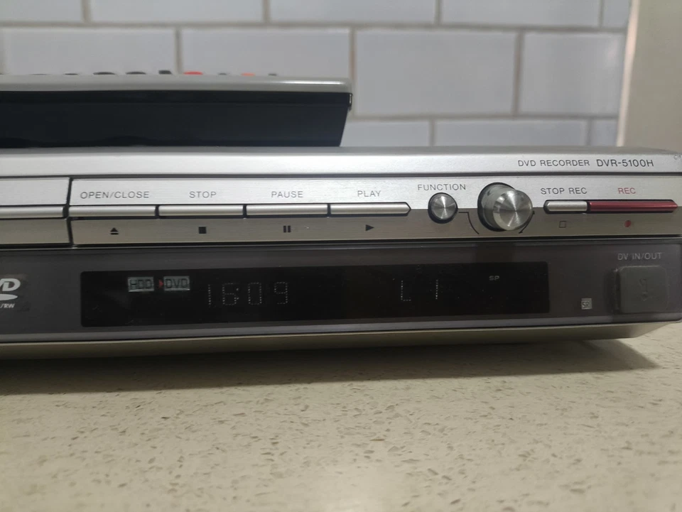 PIONEER DVD RECORDER DVR-5100H + REMOTE + POWER SUPPLY TESTED AND WORKING - Image 2 of 4