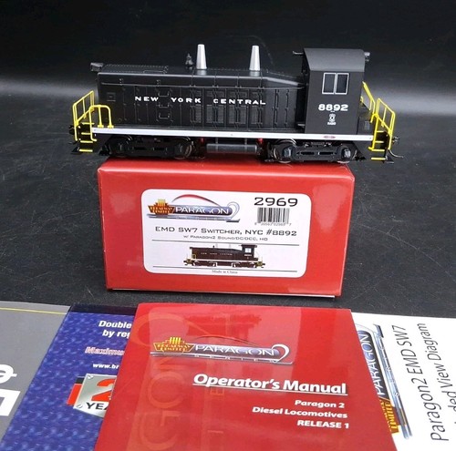 Locomotora Broadway Limited Paragon 2 2969 EMD SW7 Switch NYC 8892 HO Gauge | Condition: Used