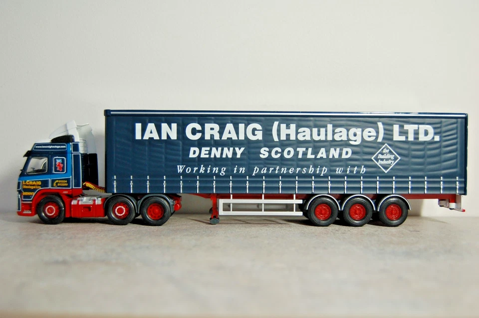 CORGI CC13512 VOLVO FM  CURTAINSIDE IAN CRAIG (HAULAGE) LTD. - LIMITED EDITION - Image 3 of 4