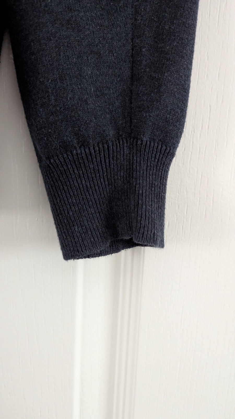 Jasper Conran Men's V-Neck Henley Jumper Debenhams. Navy Blue. Size L image 4